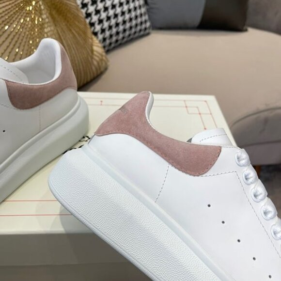 Women's sneakers - Picture 4 of 9